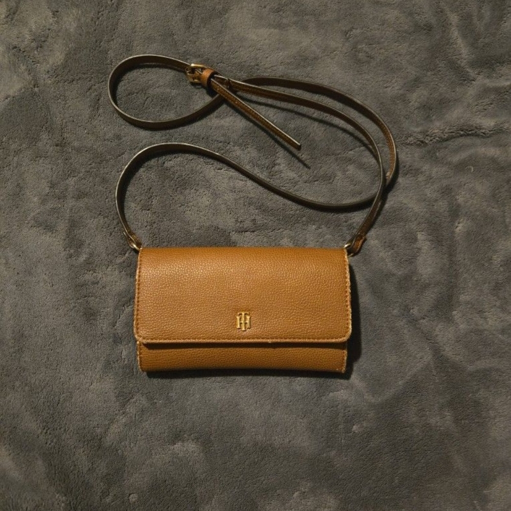 Tommy Hilfiger Brown Leather Crossbody Bag